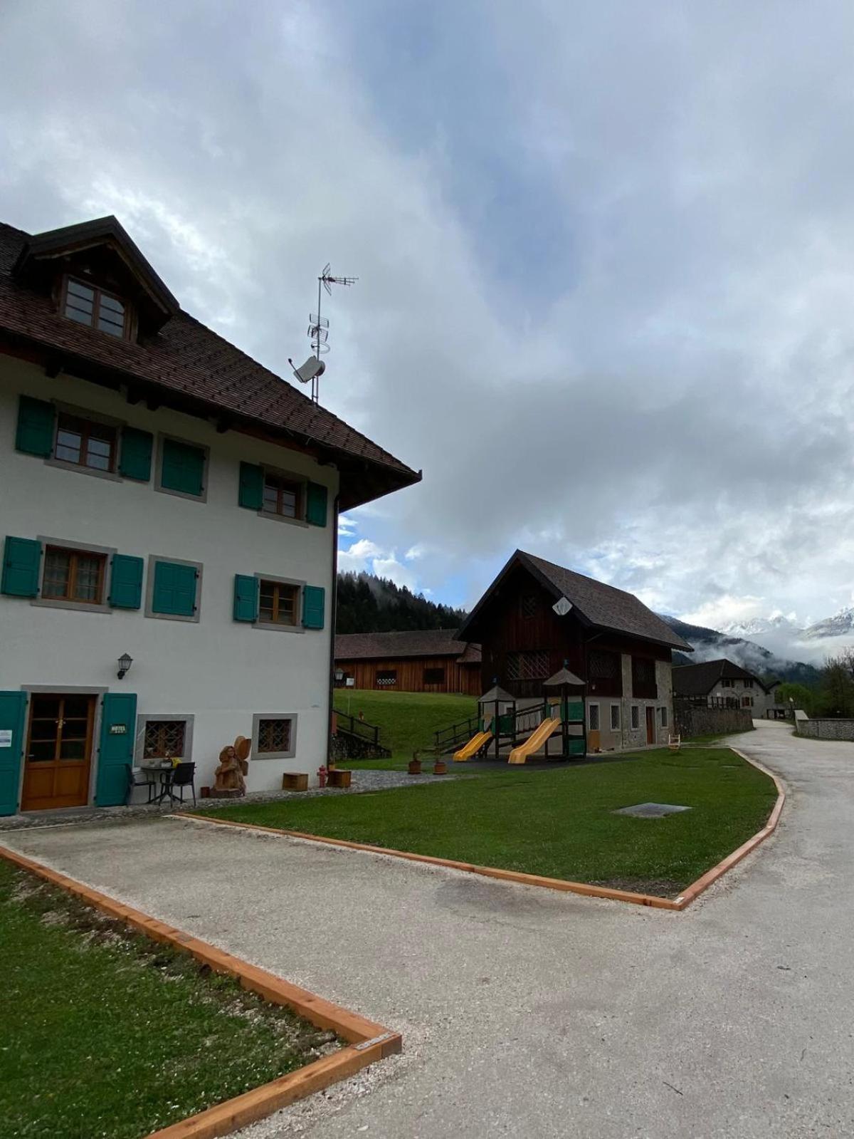 Hotel Aplis Ovaro Exterior foto
